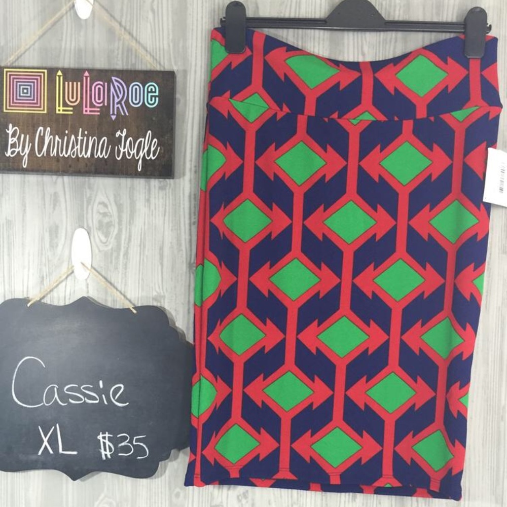LuLaRoe XL  Cassie Skirt